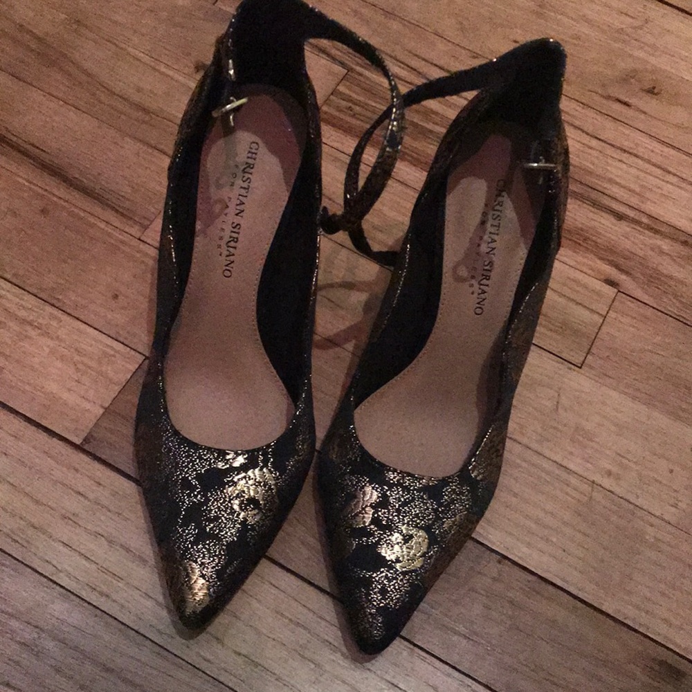 Shoes - Picture 5 of 5